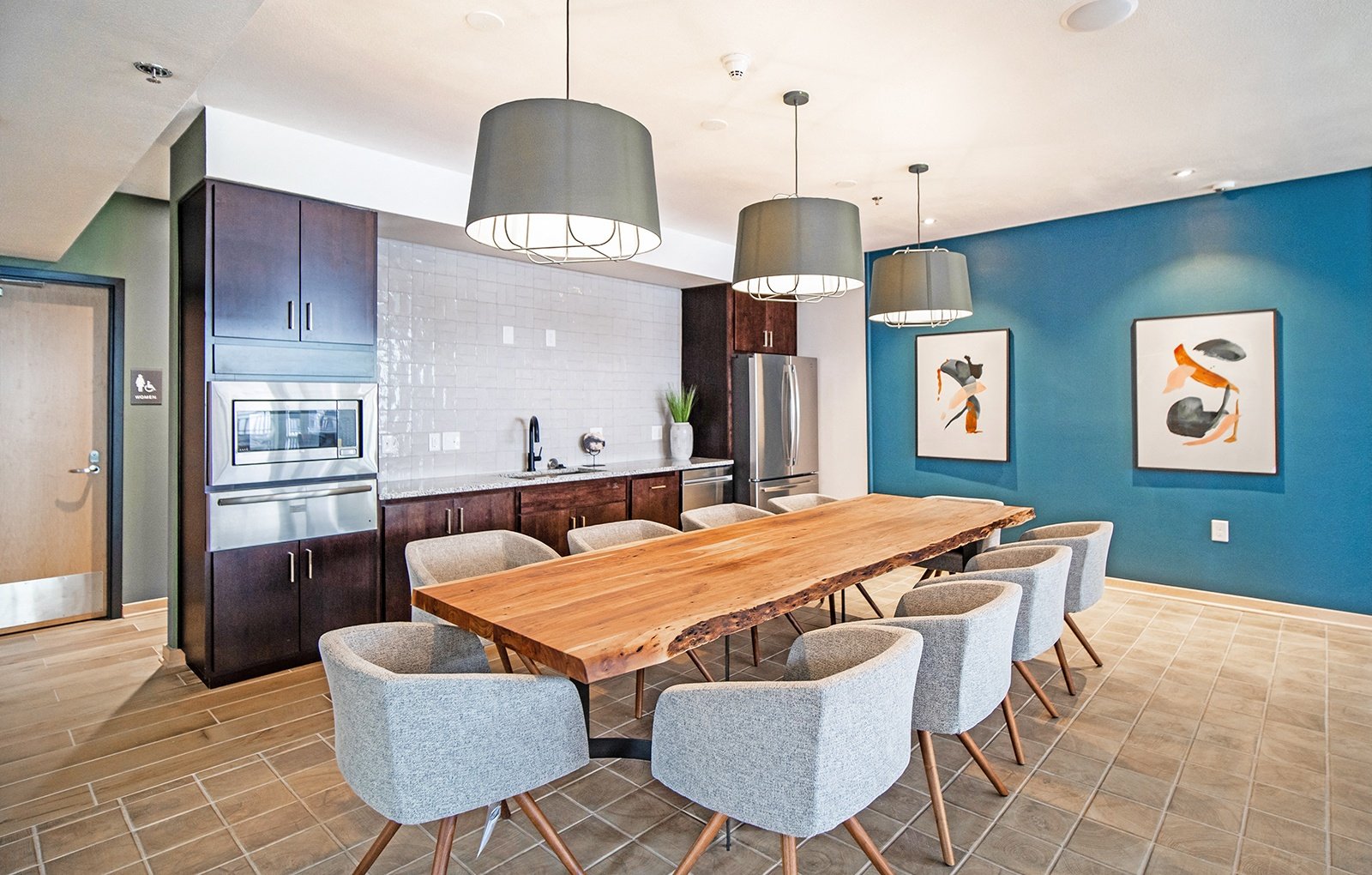 Dominium-Park Avenue West-Community Kitchen